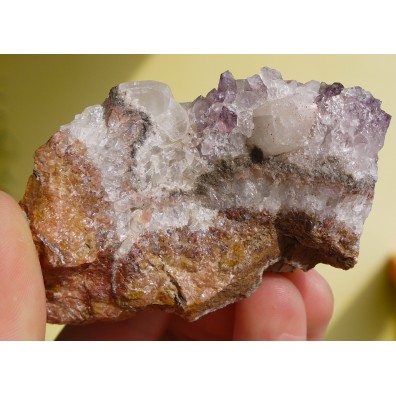 Calcite in amethyst - Doubravice quarry